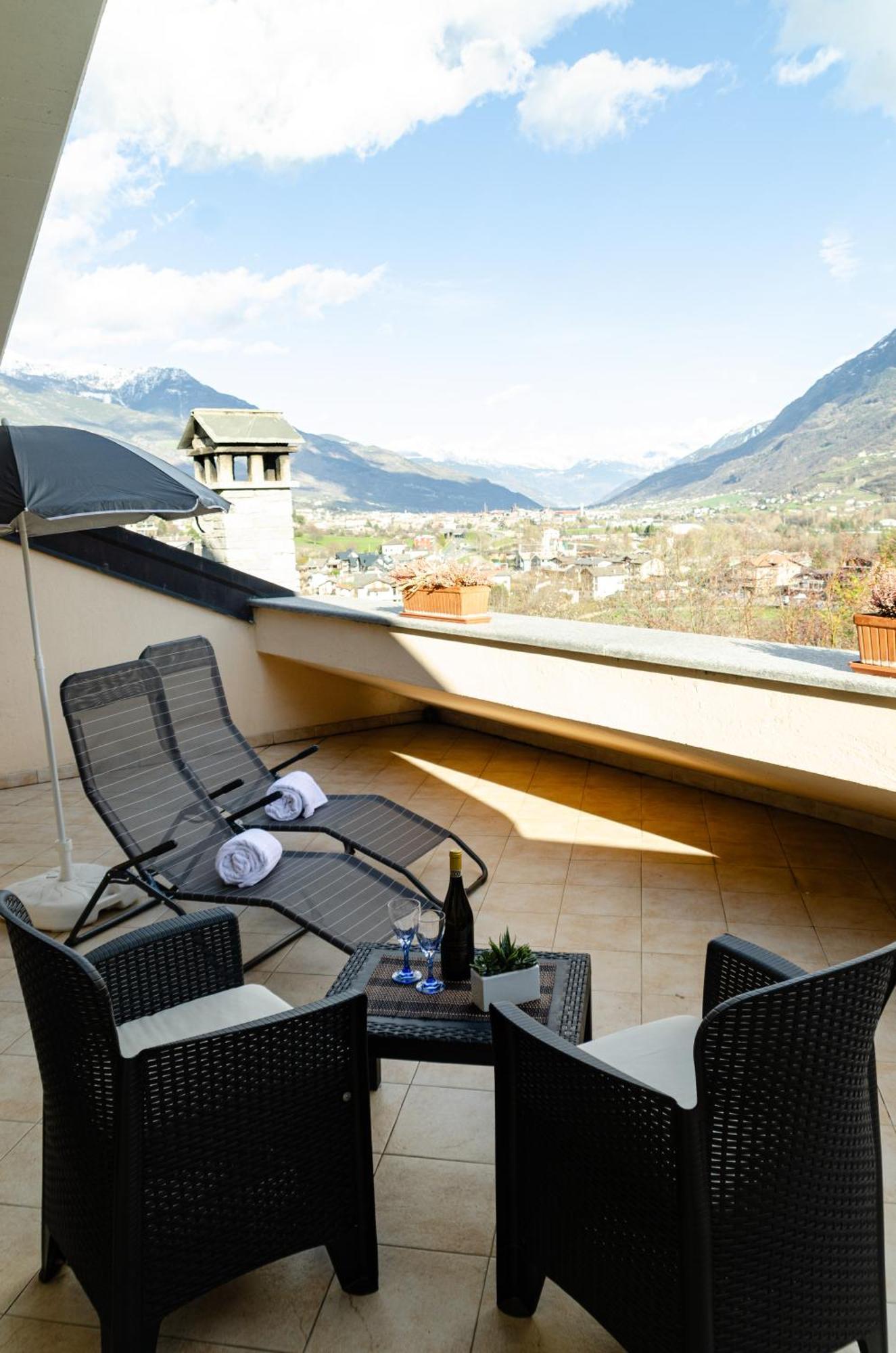Sarre Skyline Apartment - Relax In Valle D'אאוסטה מראה חיצוני תמונה