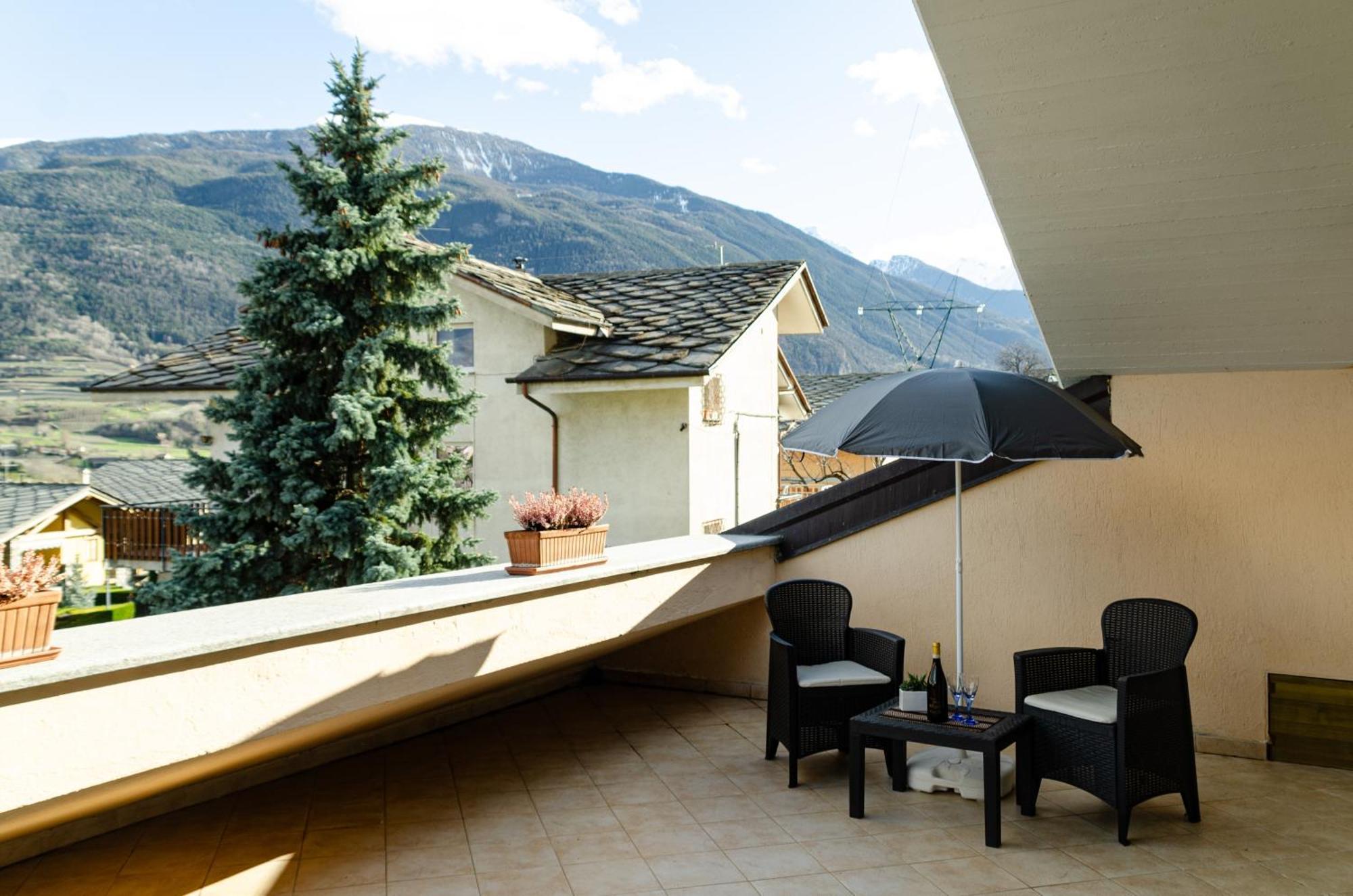 Sarre Skyline Apartment - Relax In Valle D'אאוסטה מראה חיצוני תמונה